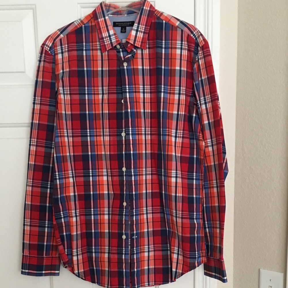 SOLD!! Men’s Banana Republic Button Down Shirt